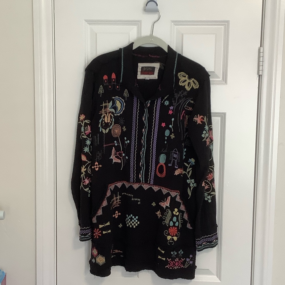 Johnny Was Black Embroidered Tunic size L